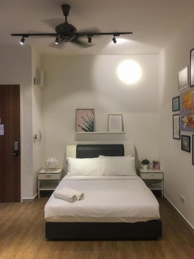 Zayah Homestudio Near Bukit Jalil / Mines Seri Kembangan Exterior photo